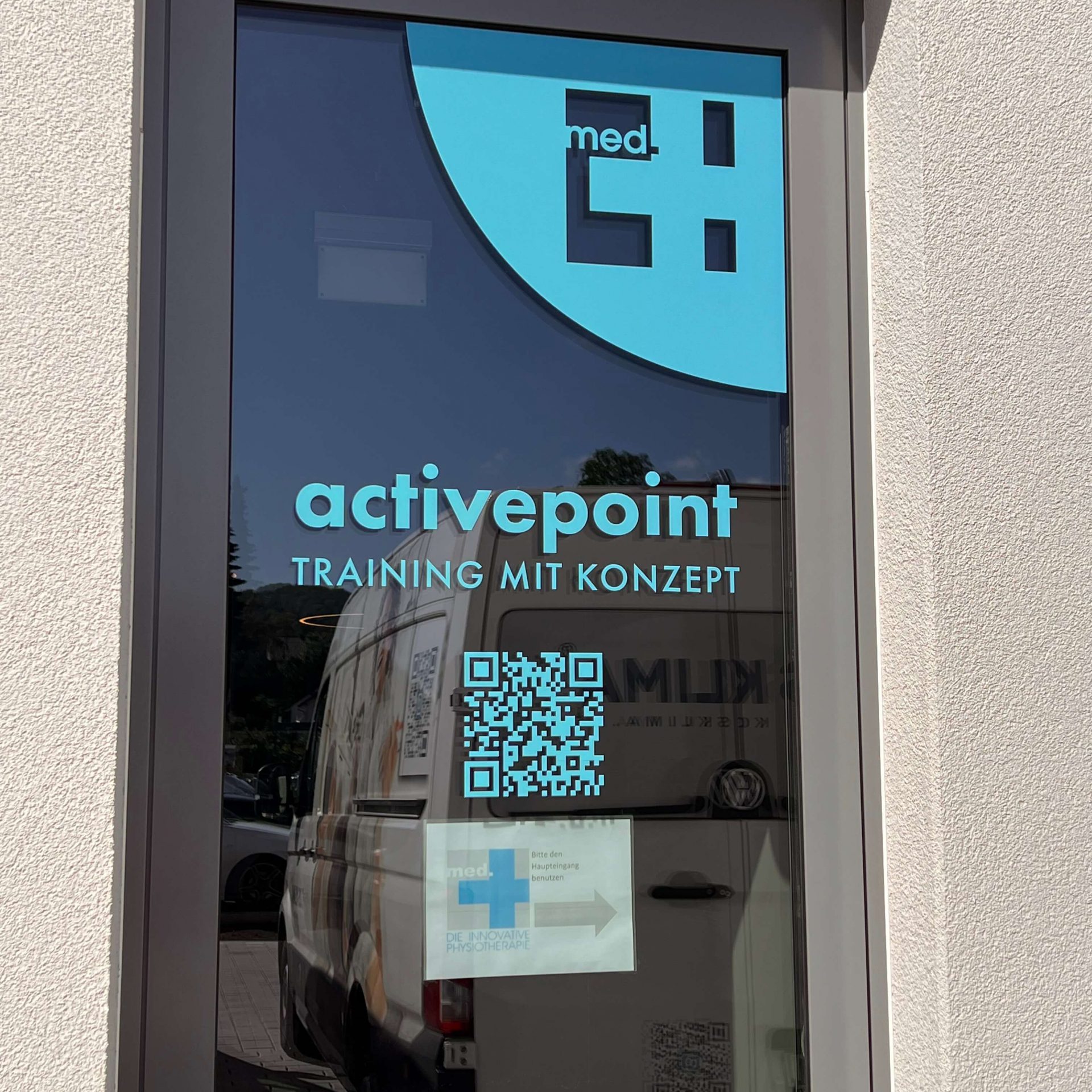 Eingangsbild Tür für den RFID-Zugang